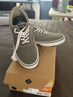 Steve Madden Lopiut Men's Size 10 Gray Nubuck Casual Dress Shoes NEW Box